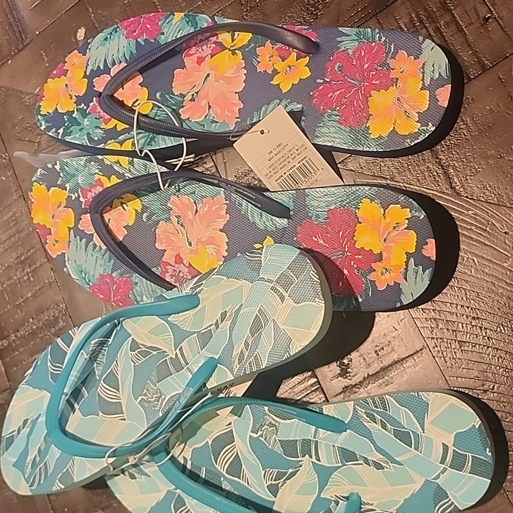 🆕️ Mossimo Flip Flops